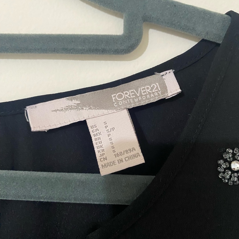 Embroidered Tank Top - Picture 3 of 6